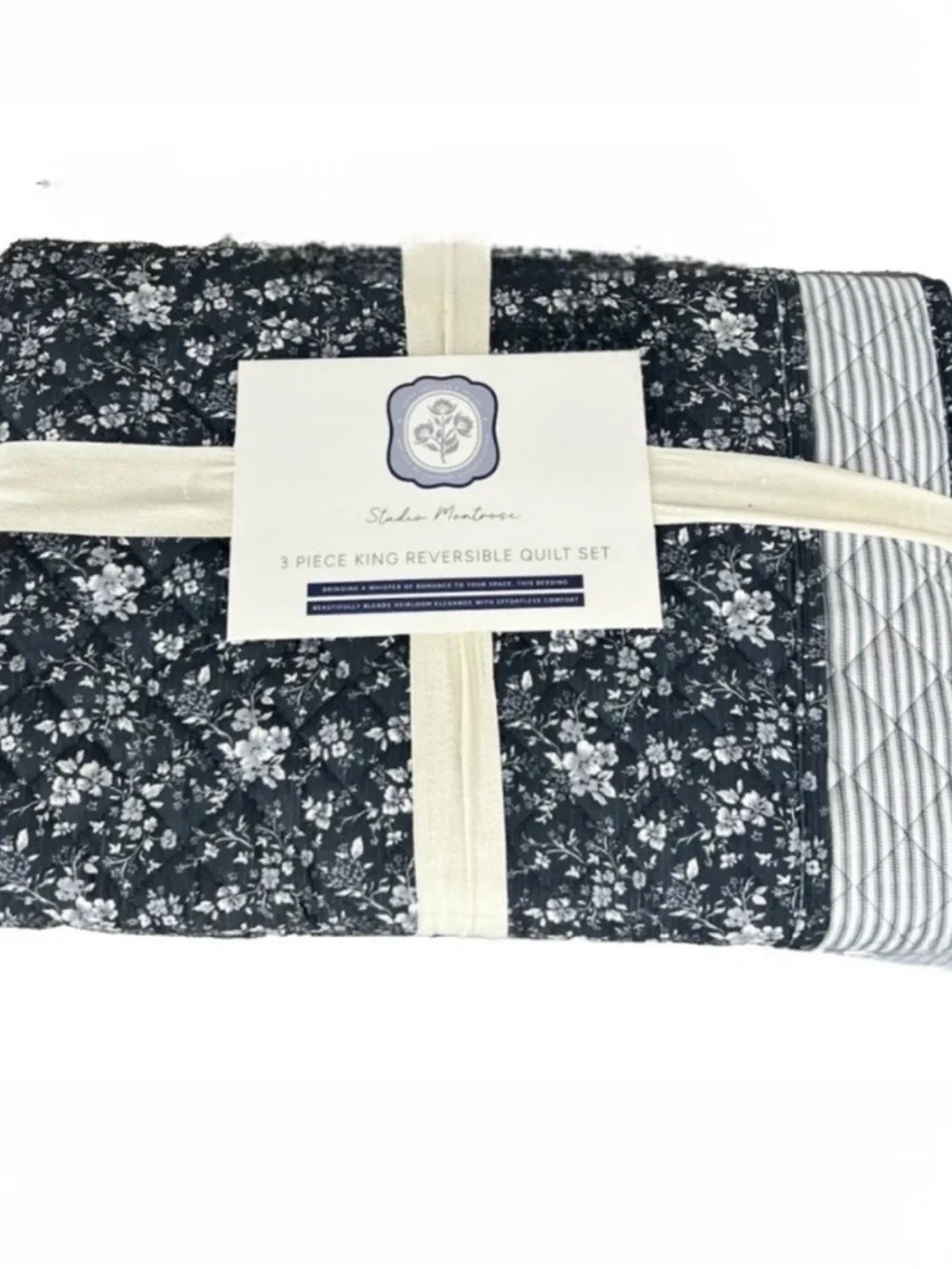 Studio Montrose 3 Pc King Reversible Blue and White Floral Quilt Set 106”x90”